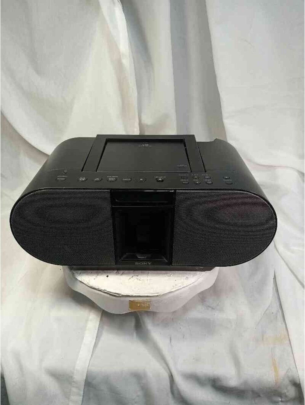 Sony ZS-S4iP CD Boombox AM FM Radio iPod Dock Portable Stereo